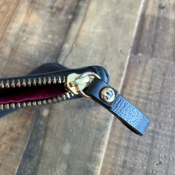 Juicy Couture wristlet - Picture 3 of 5